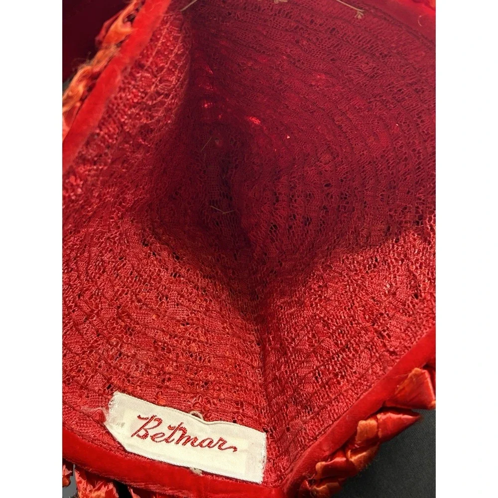 Vintage 1940s BETMAR Red Looped Velvet Bow Ladies‎ Hat Small Size